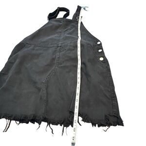 Women’s Denim Raw Hemline Sz M black Overall Style Mini Dress‎ Peach Love Calif
